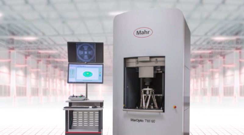 Tilted Wave Interferometer Integrates Hexapod 6-axis Motion