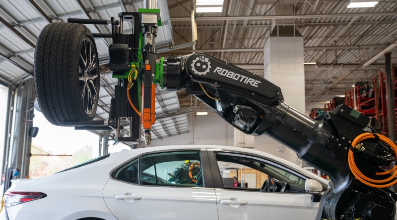 RoboTire sử dụng Machine Vision để tự động thay lốp