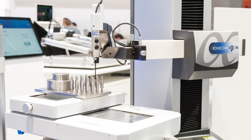 X-Y Table Shortens Form Measurement Set-ups