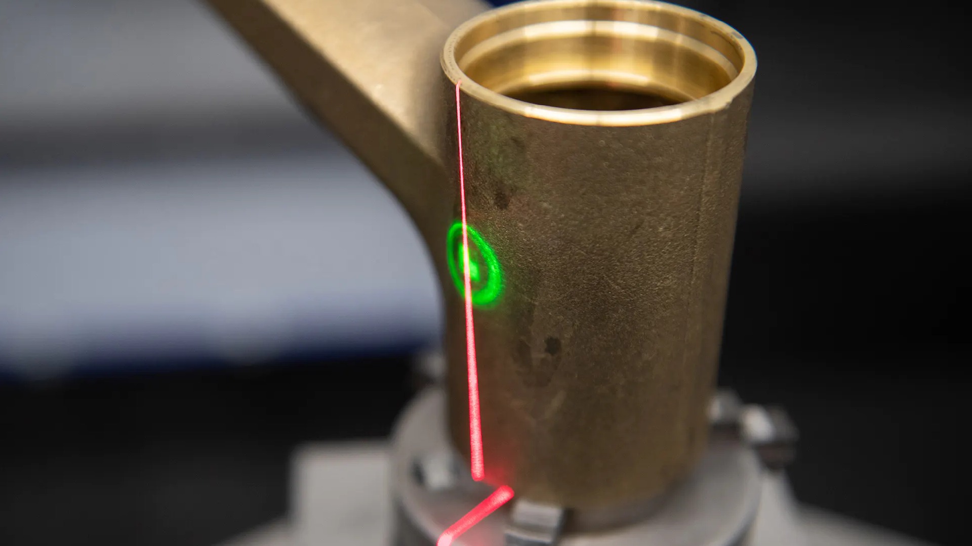 Máy quét Laser cầm tay giảm phế liệu và làm lại