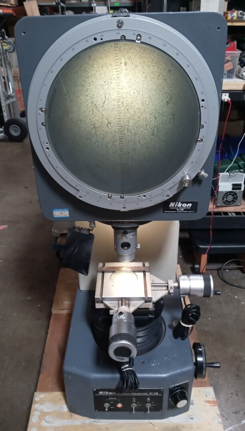 Máy chiếu Nikon V-12 Vertical Optical Comparators Profile Projector
