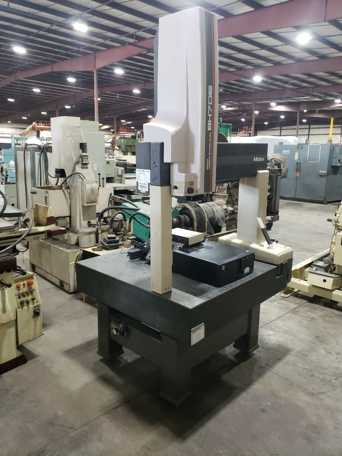 Máy đo tọa độ CMM Mitutoyo BH706 cũ với đầu dò Renishaw TP6 MH8