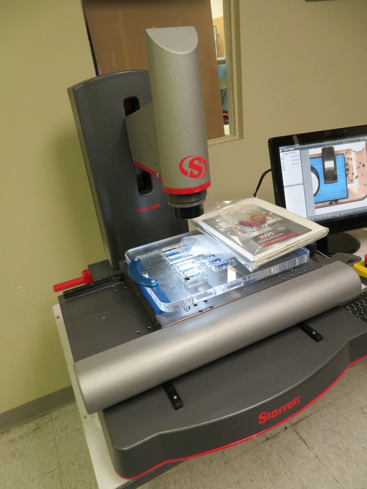 Máy đo 2d Starrett AVR 300 Vertical Benchtop Vision System Metlogix M3 Measuring Machine cũ